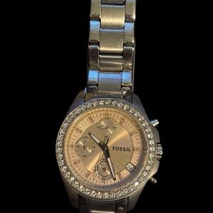 Woman’s fossil, silver rose gold face watch like new